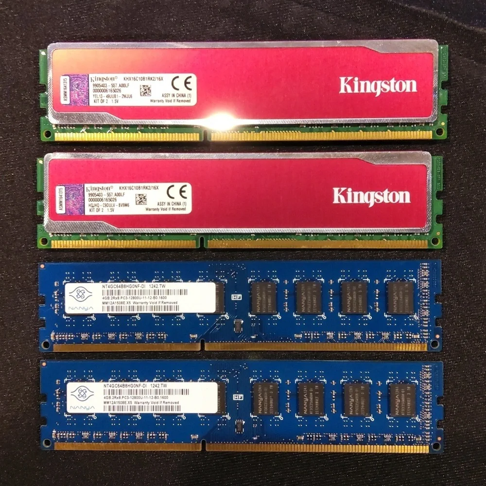 Computer memory - Picture 1 of 3